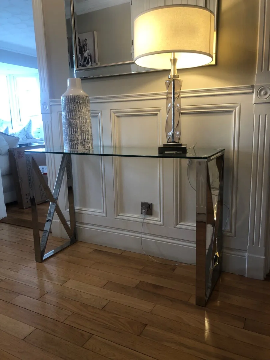 Hall table - Image 1