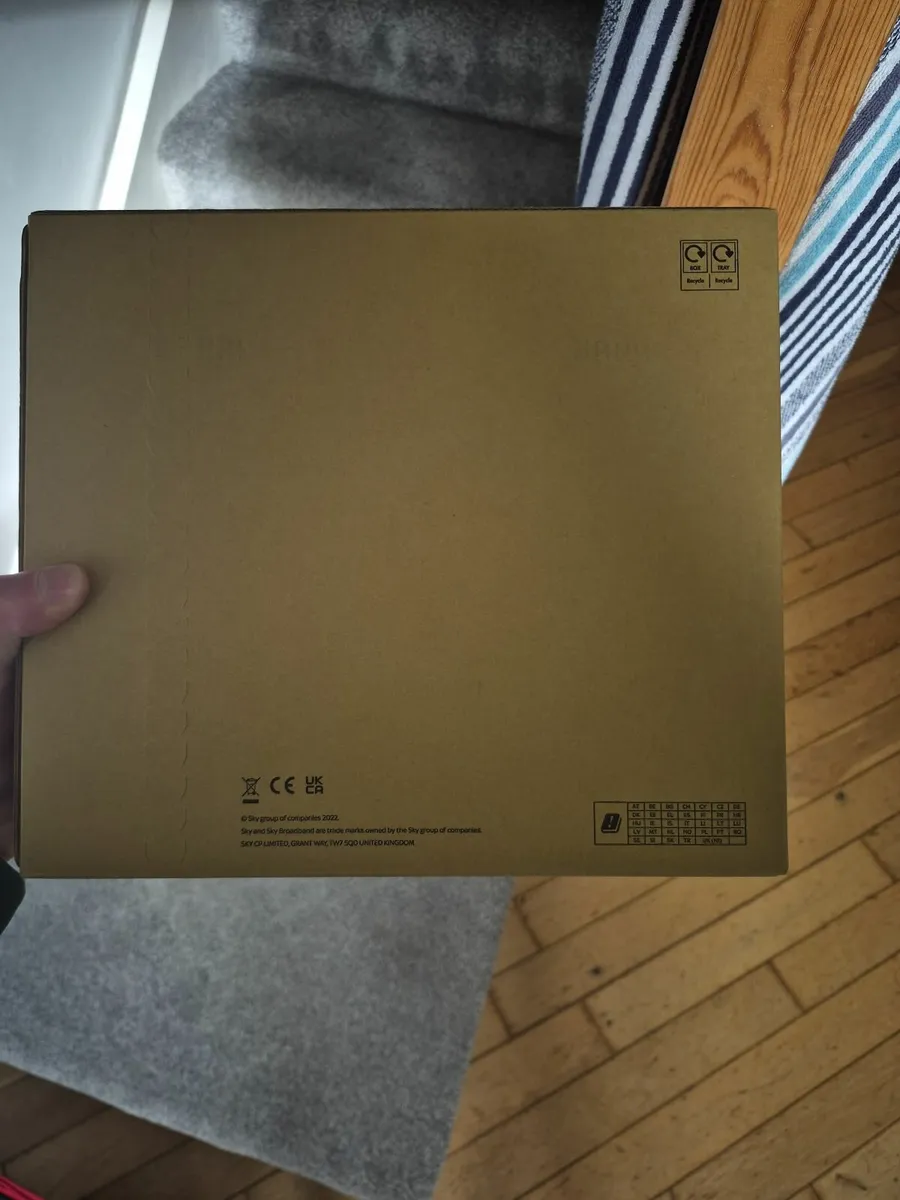 Sky broadband router - Image 2