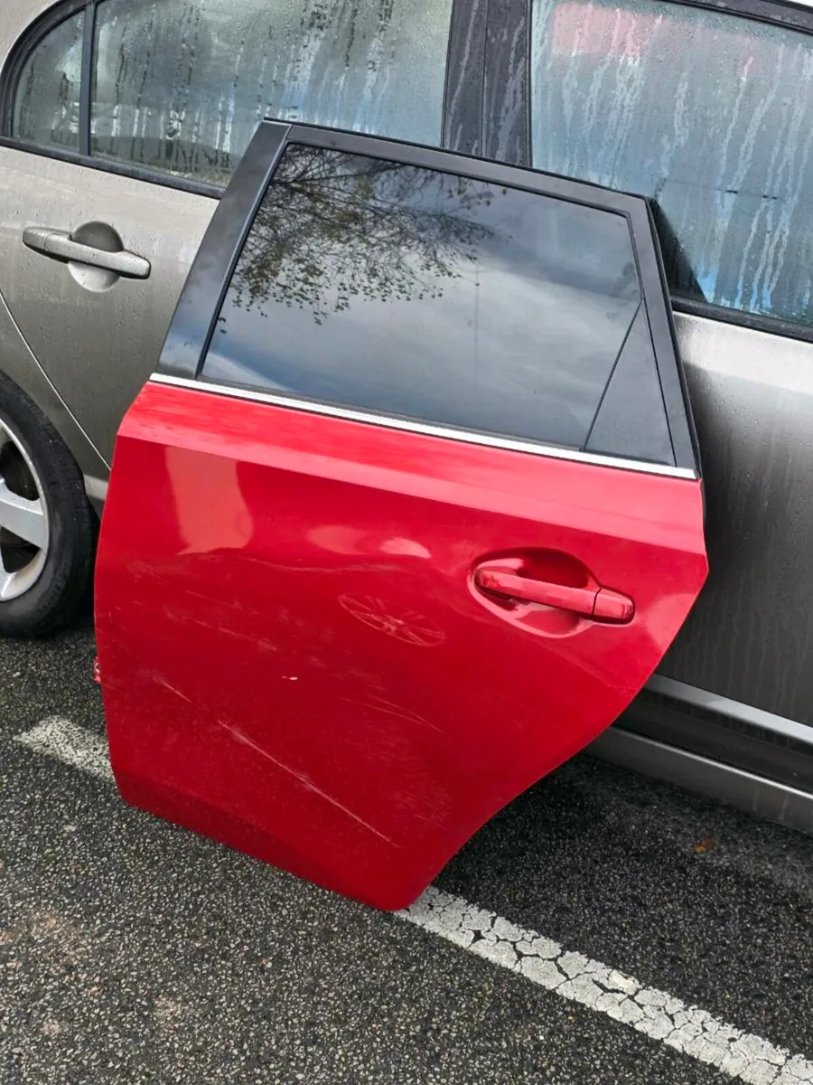 Toyota Auris MK2 Rear Nearside Car Door-Colour 3R3 - Image 3