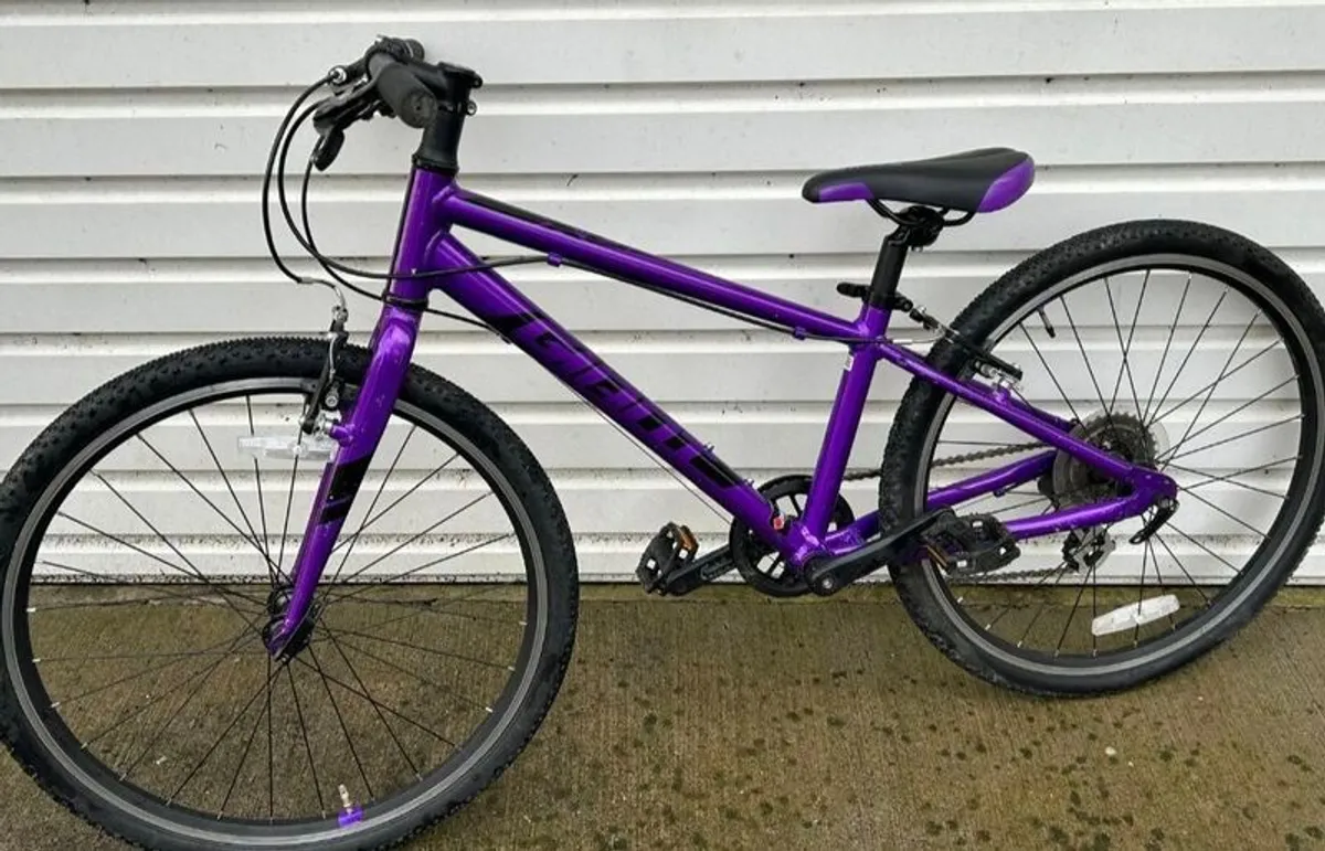 Kids bicycle and scooter - Image 2