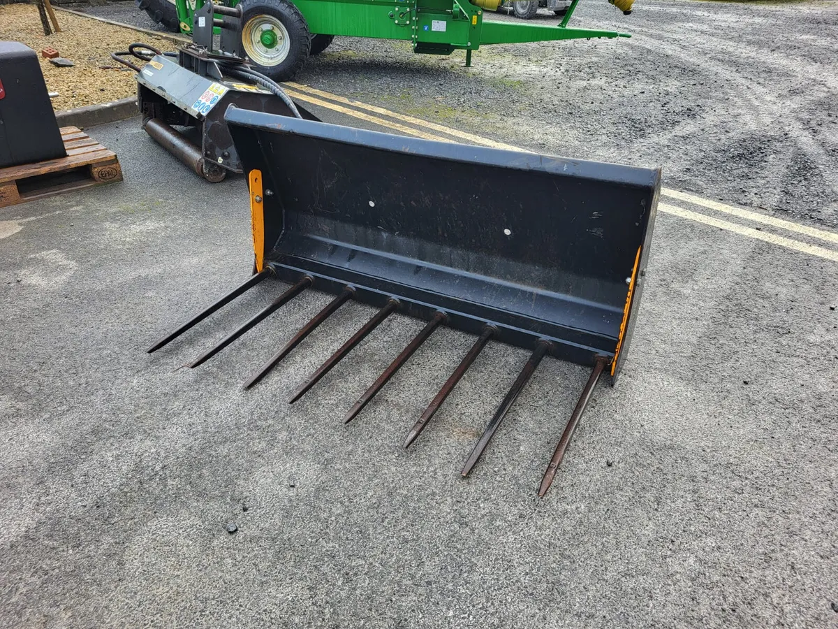 Quicke 8 Tine Manure Fork - Image 1