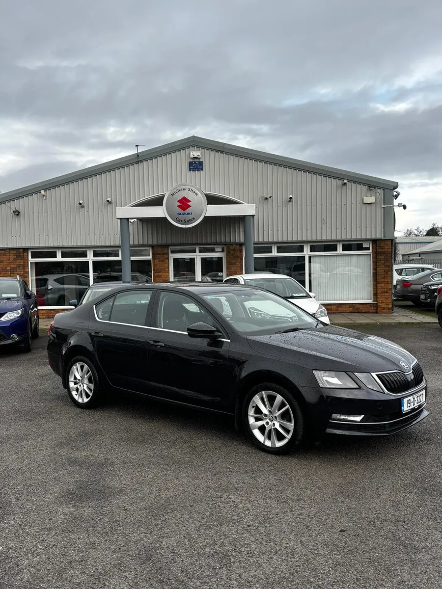 191 Skoda Octavia 1.6 TDI STYLE - Image 2