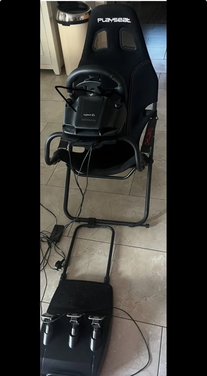 Playseat gaming chair - Image 3