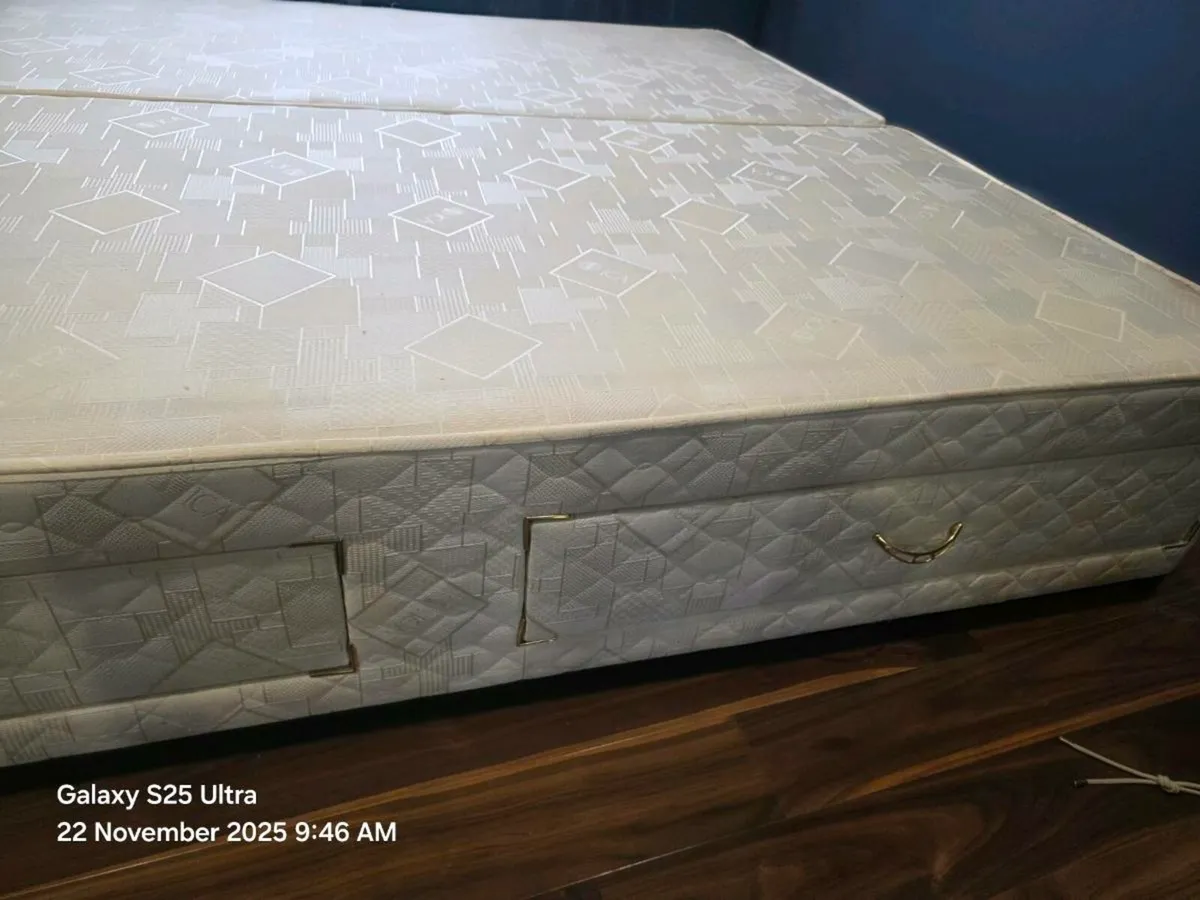 Bed base with drawers Superking size - Image 1