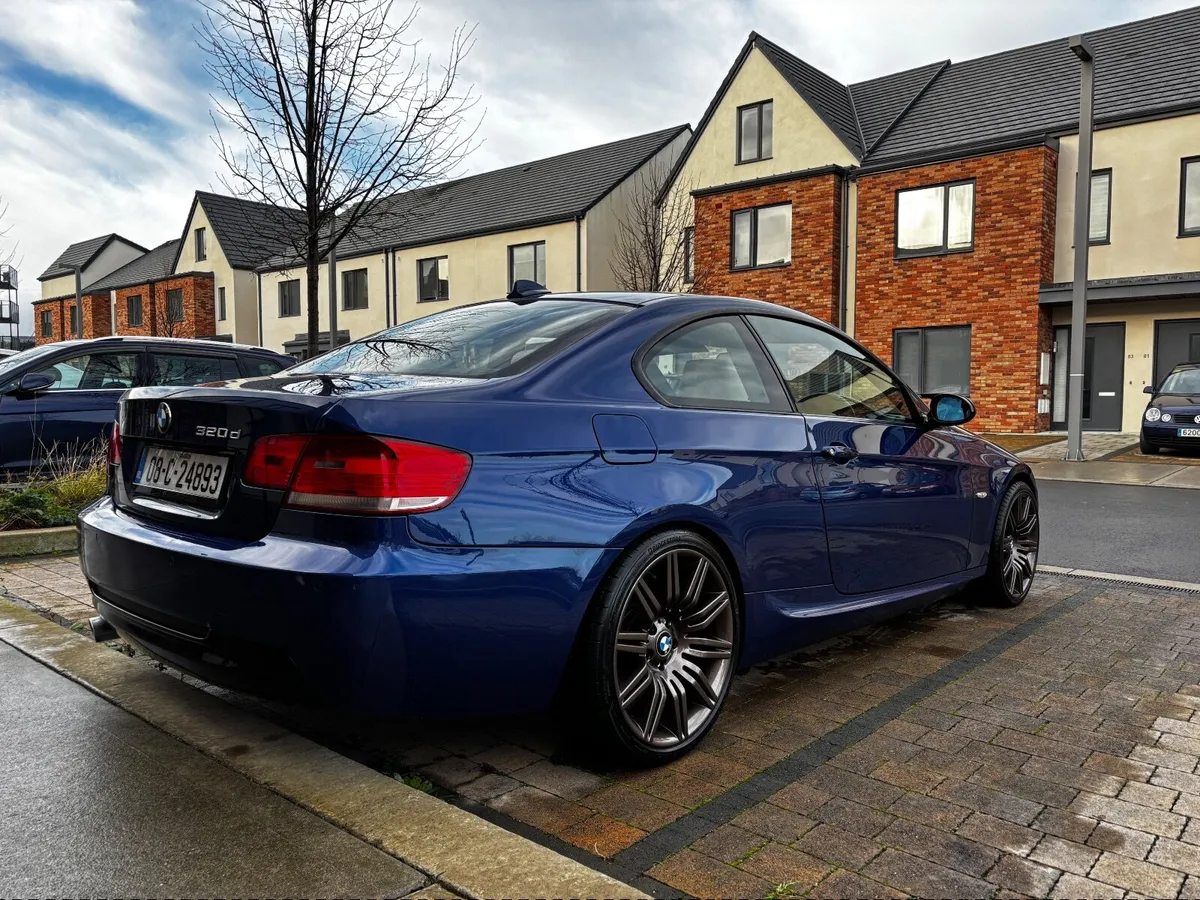 BMW 3-Series 2008 - Image 3