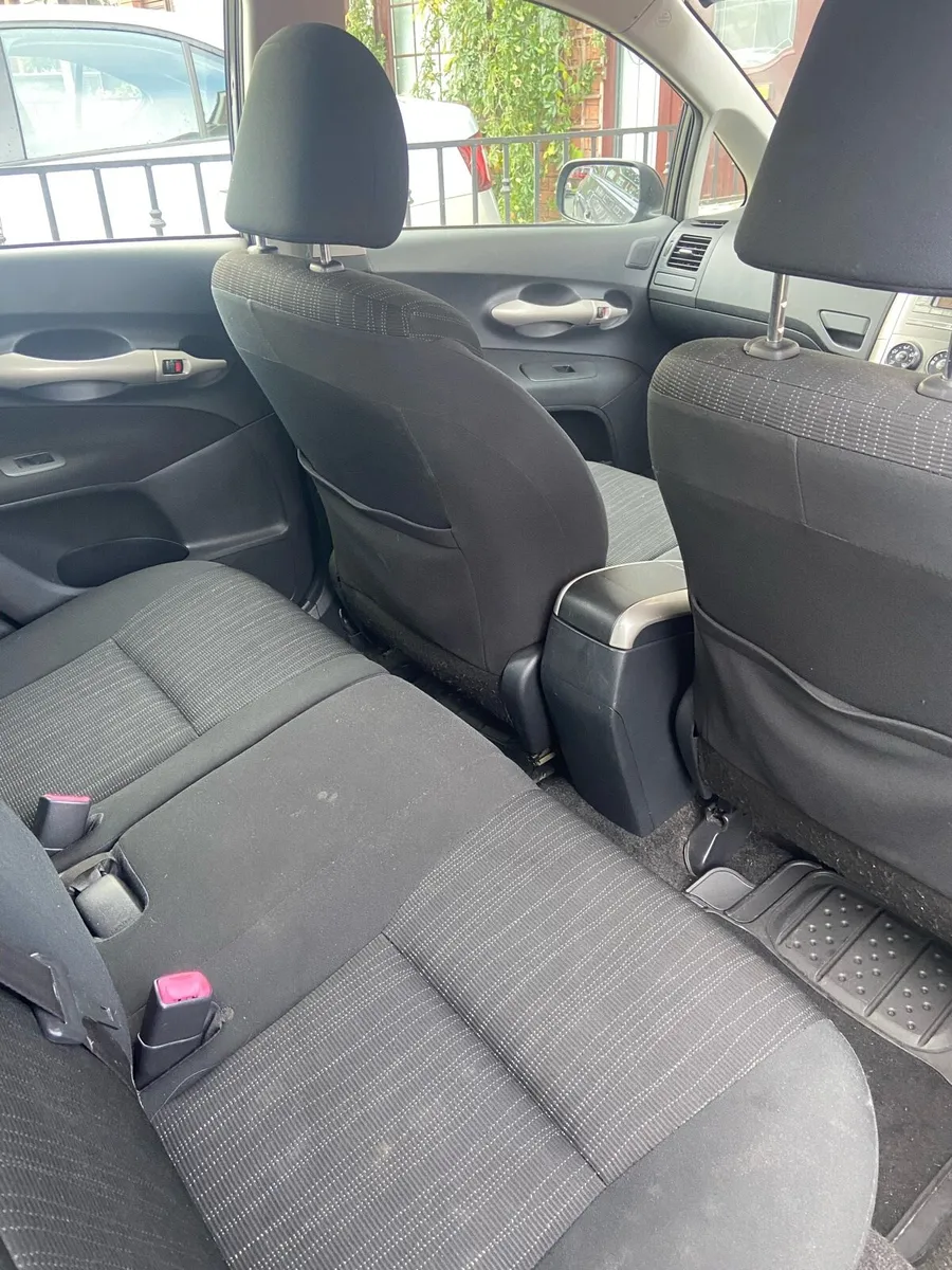 Toyota Auris - Image 4