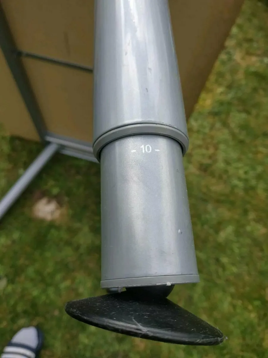 Extendable legs study table IKEA - Image 4