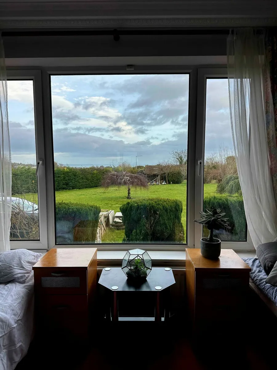 Very large bedroom to Rent Share in Dublin 18 - Image 3