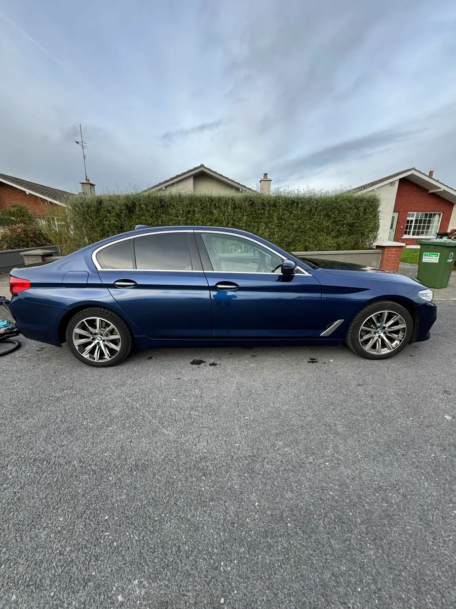 BMW 5 Series 520 - Image 2