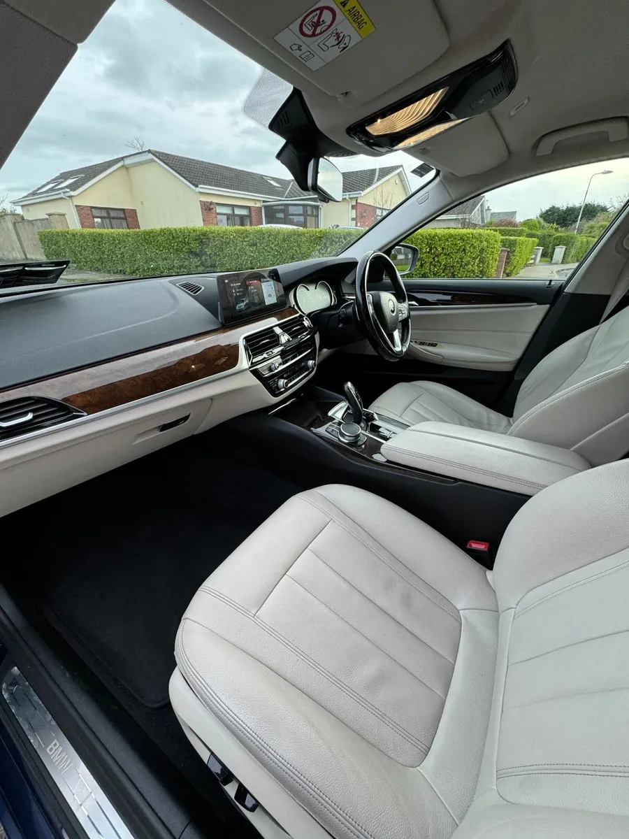 BMW 5 Series 520 - Image 4