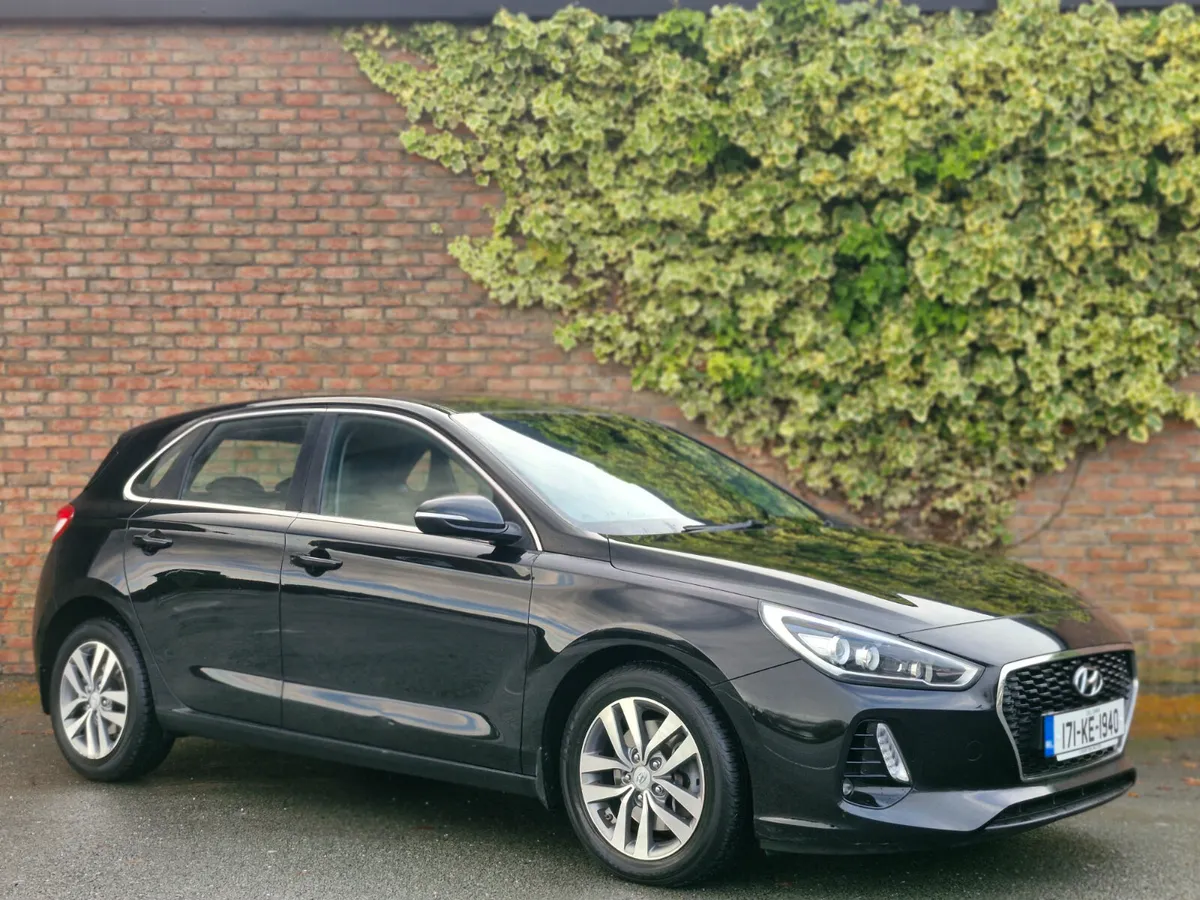 Hyundai i30 DELUXE PLUS FINANCE AVAILABLE - Image 1