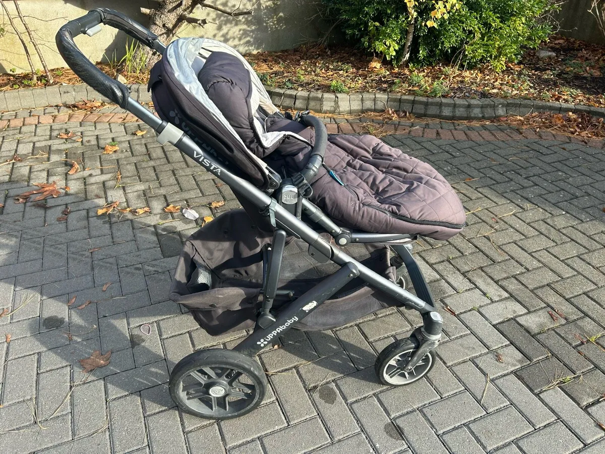 Uppa Baby Vista Buggy- with bassinet and footmuff - Image 2