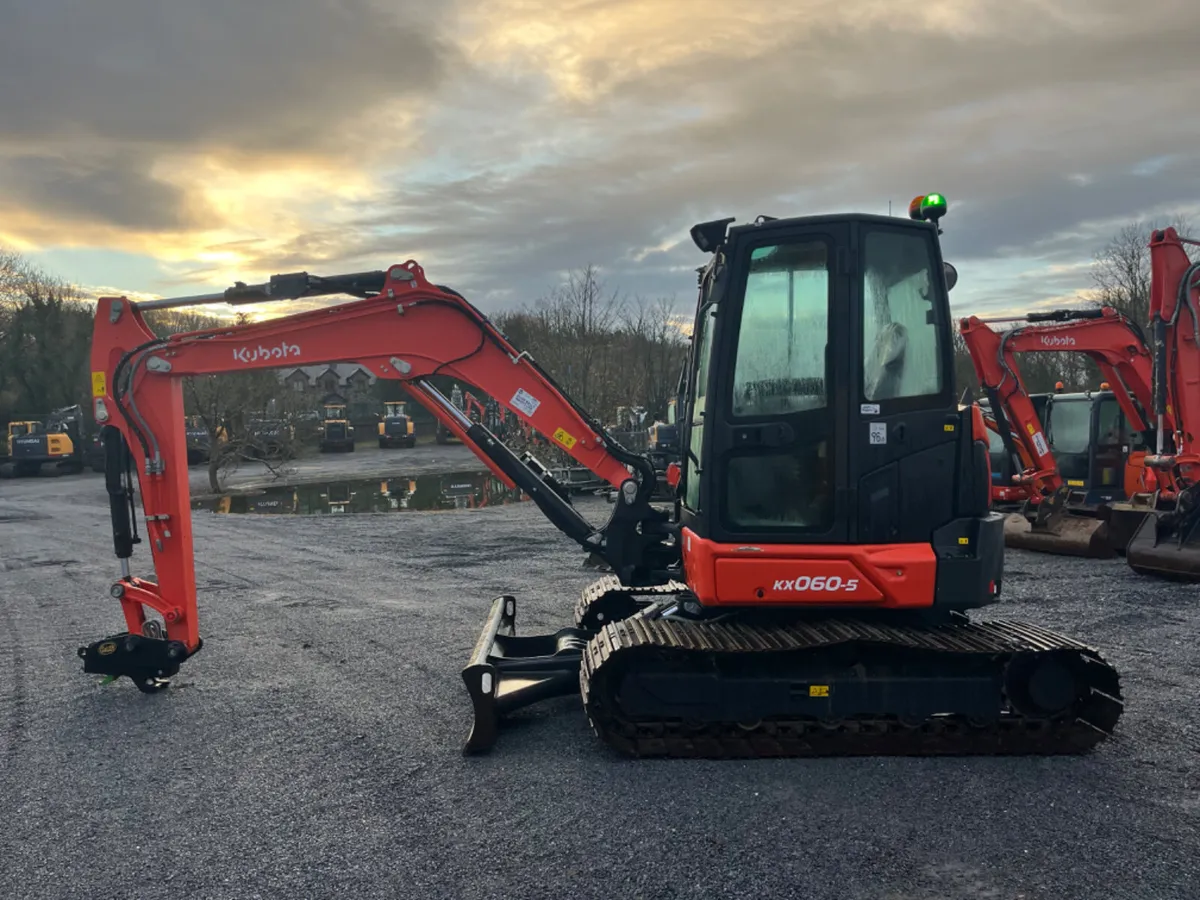 2022 Kubota U56-5 - Image 1