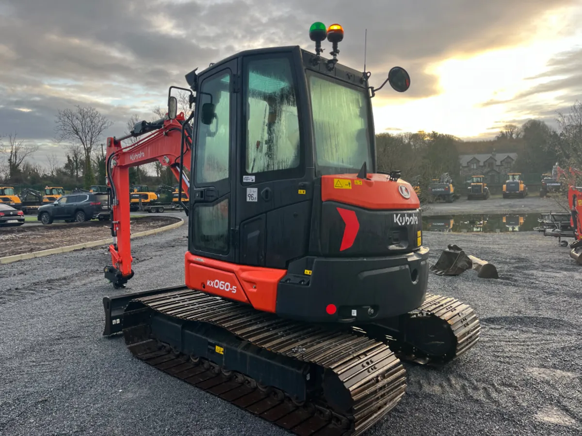 2022 Kubota U56-5 - Image 3