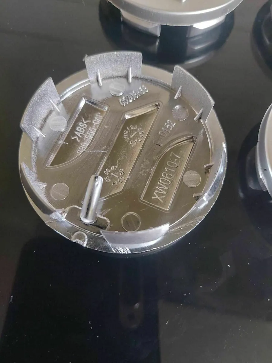 Suzuki Centre Caps - FREE POST - Image 2