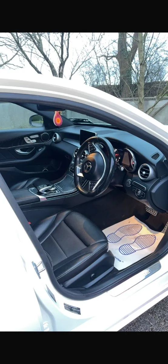 Mercedes-Benz C-Class 2017 - Image 4