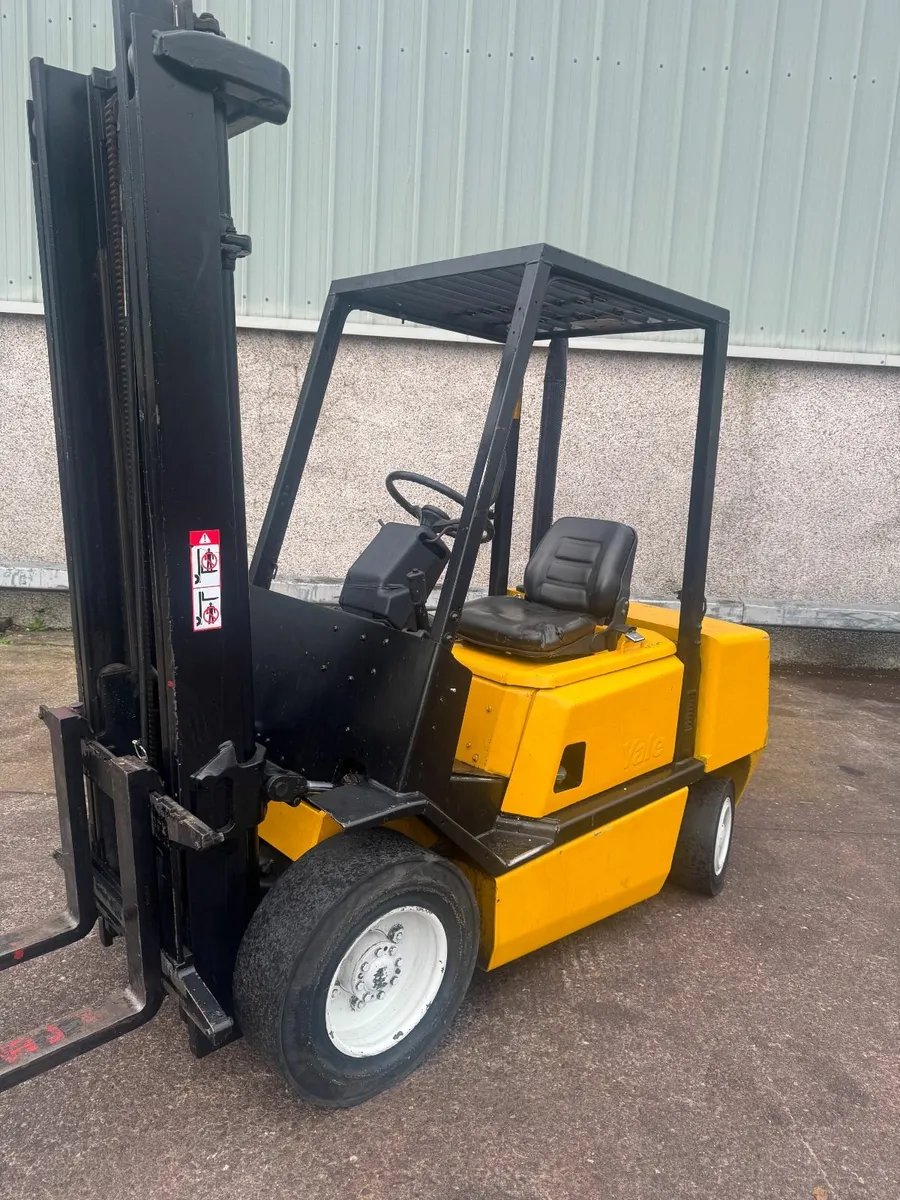 FORKLIFT      Yale - Image 2