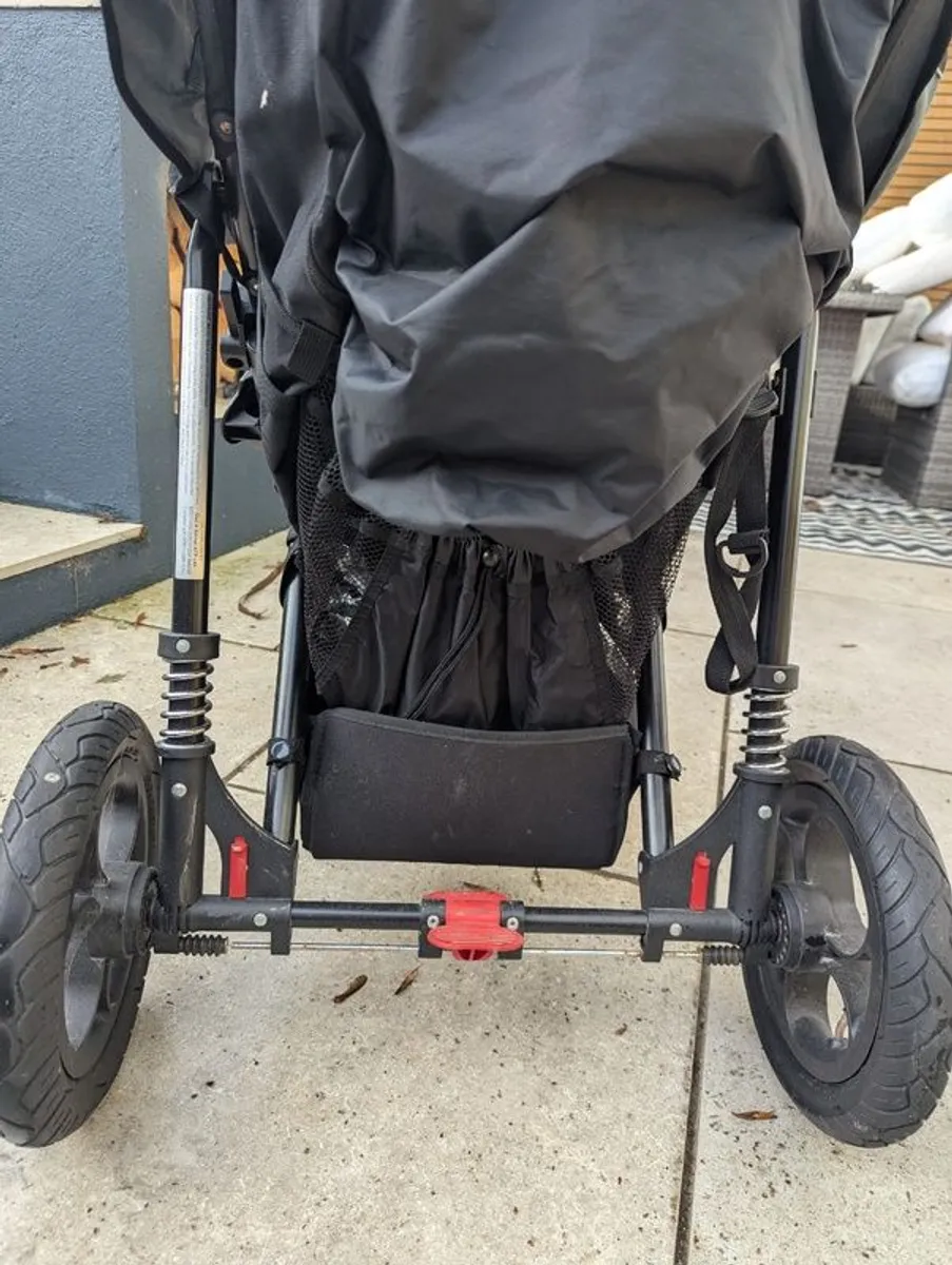 Out and About Single - Image 4