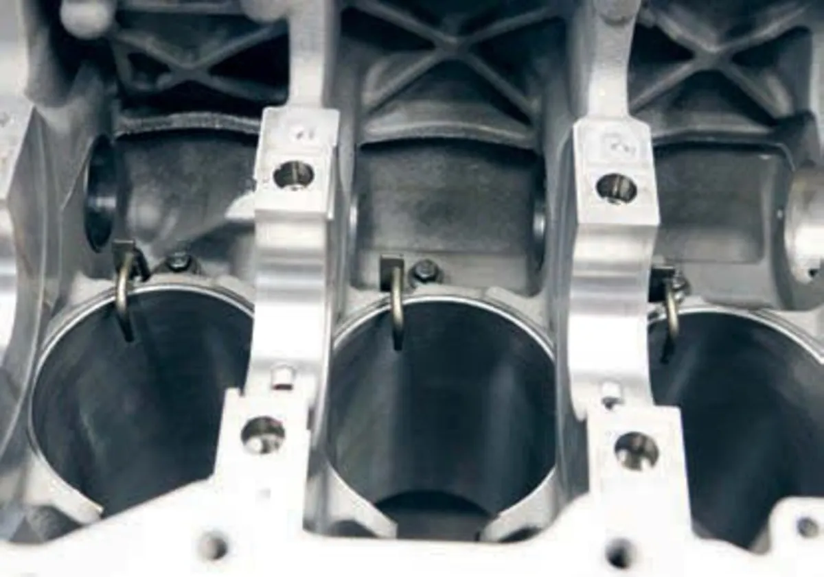 Jaguar land rover 2.0 dtd Ingenium eng - Image 3