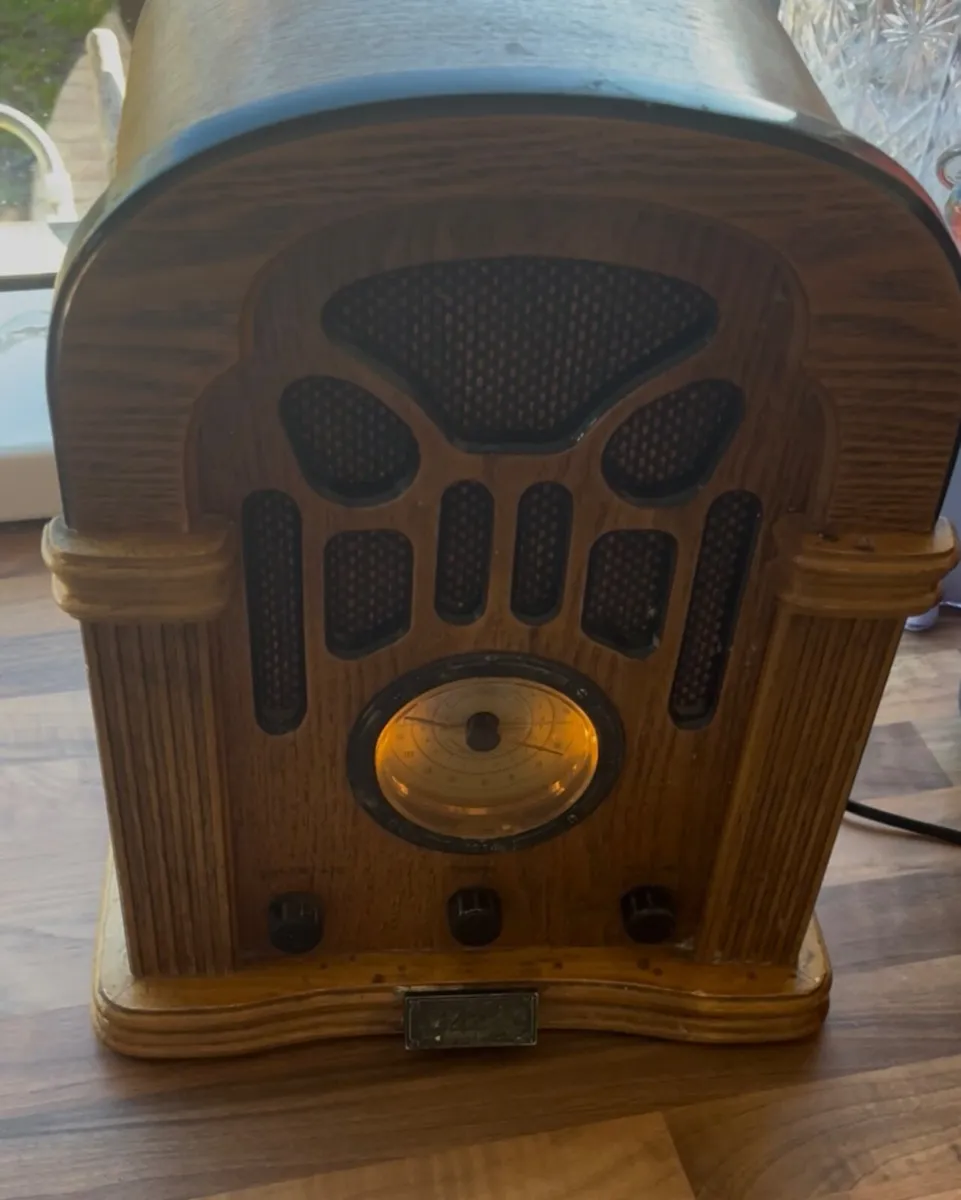Mains classic radio