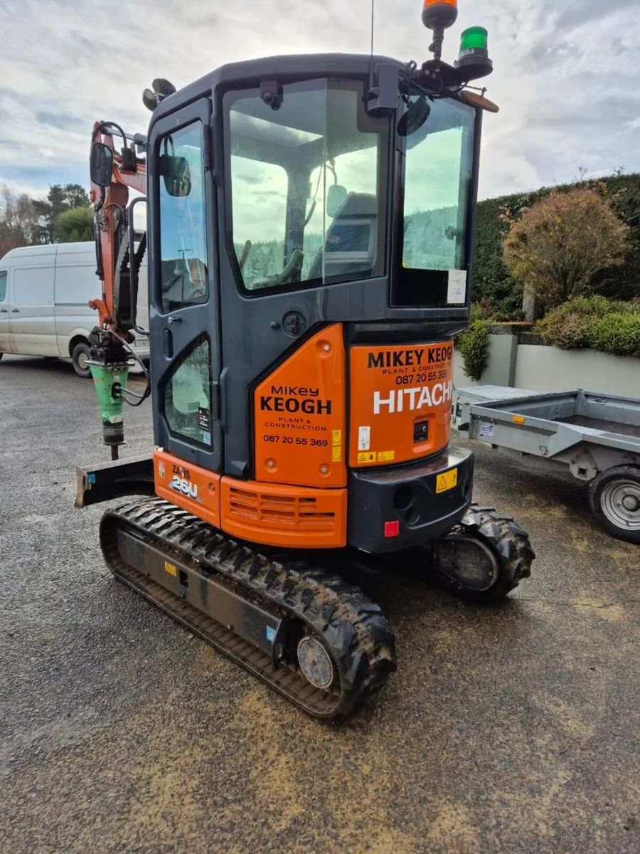 HITACHI DIGGER AND BUNDLE - Image 4