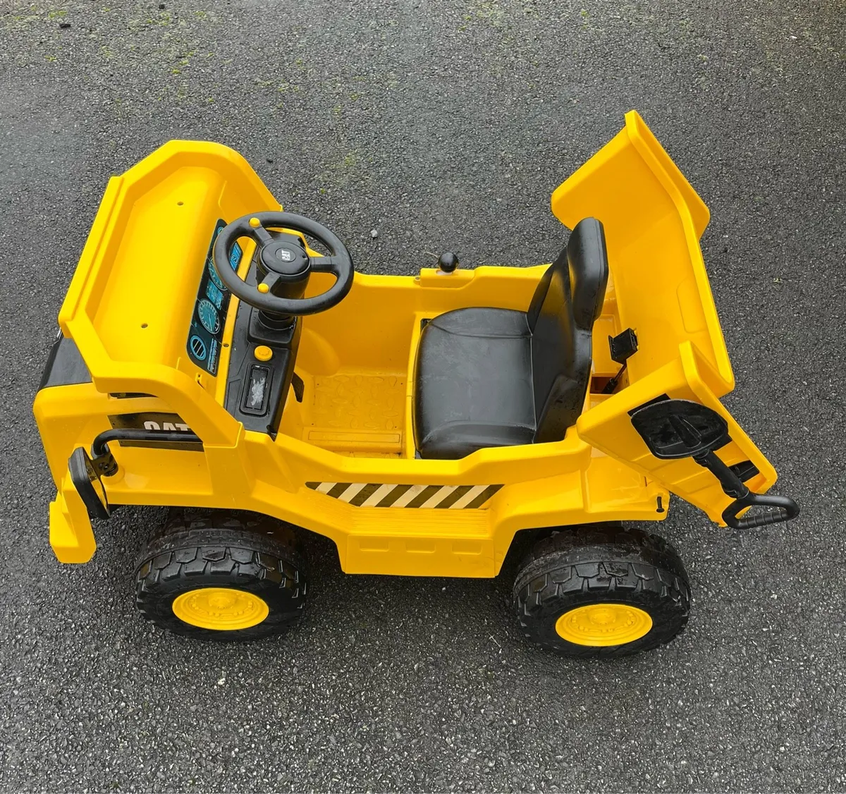 CAT 12v Tipper Truck - Image 2