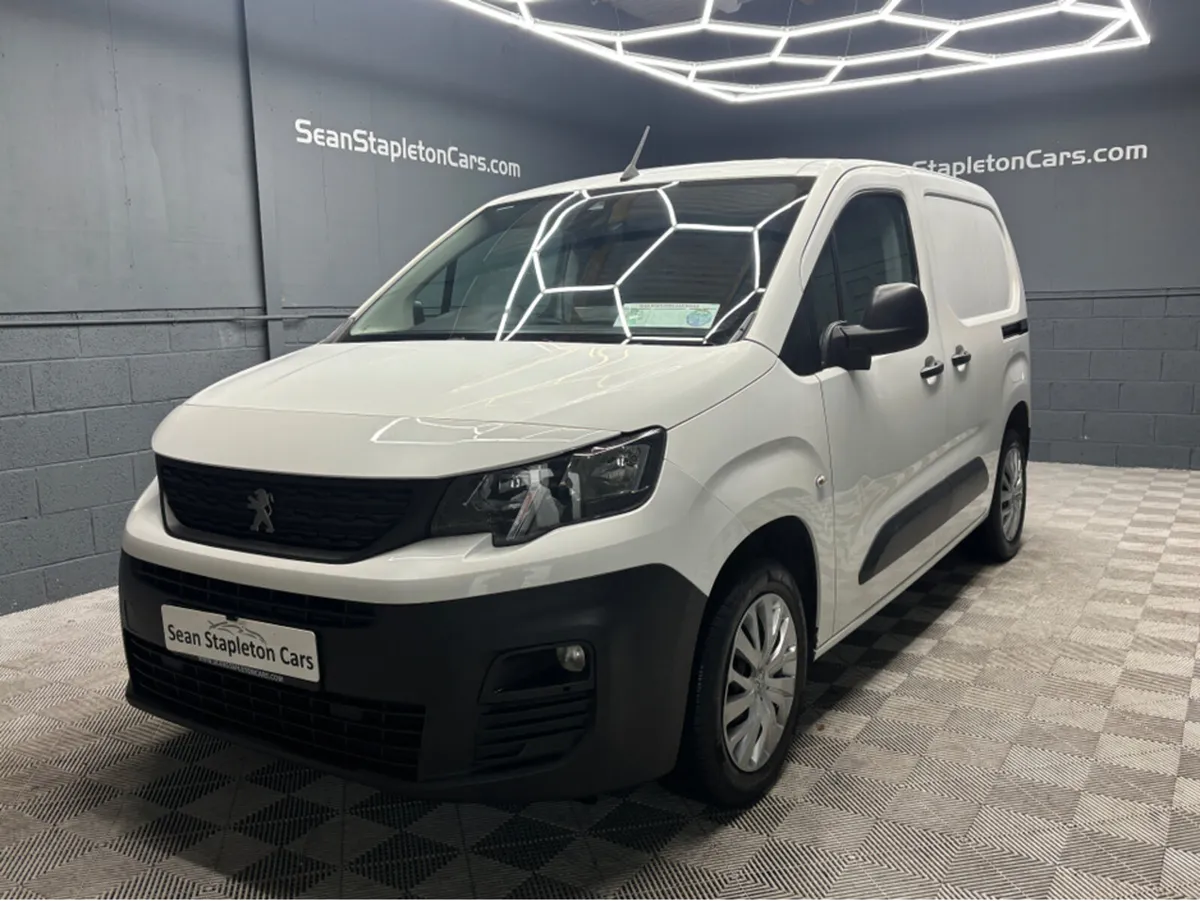 Peugeot Partner PROFESSIONAL PLUS 1.5 BLUE HDI - Image 1