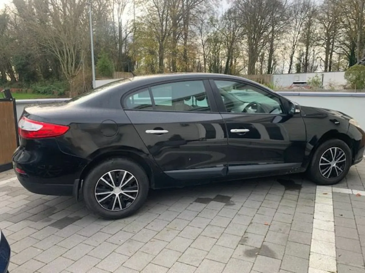 Renault Fluence 2010 - Image 4