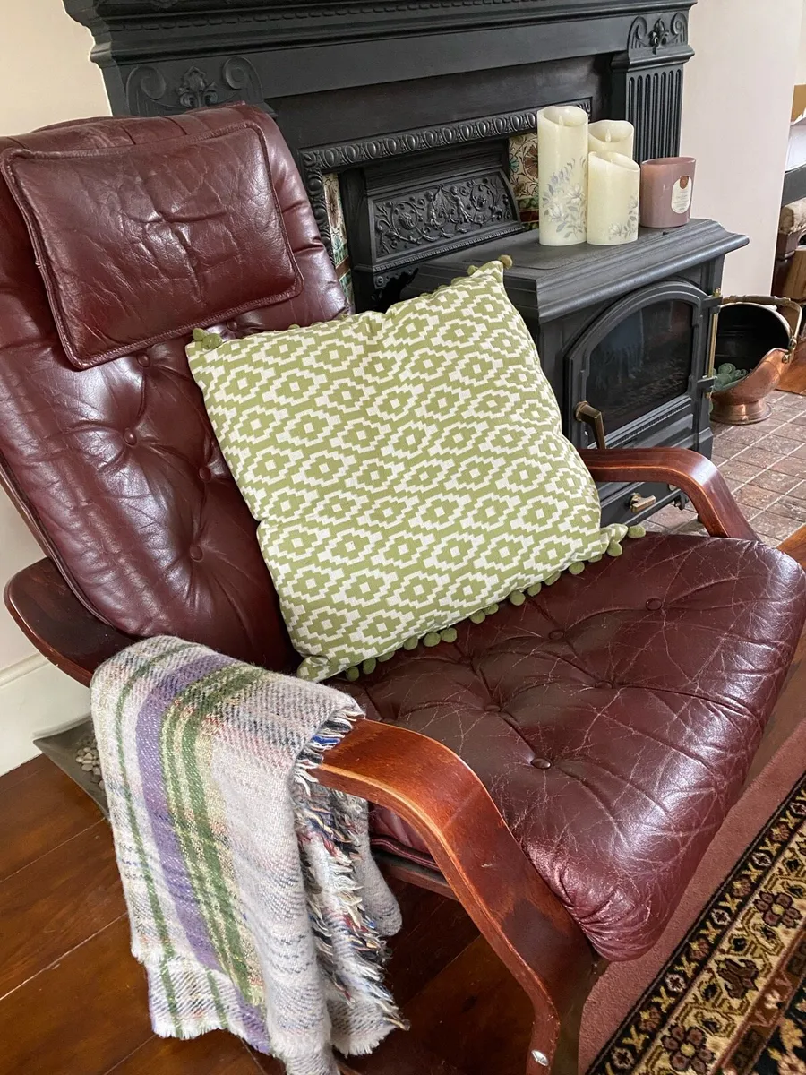 Occasional chair - Image 2