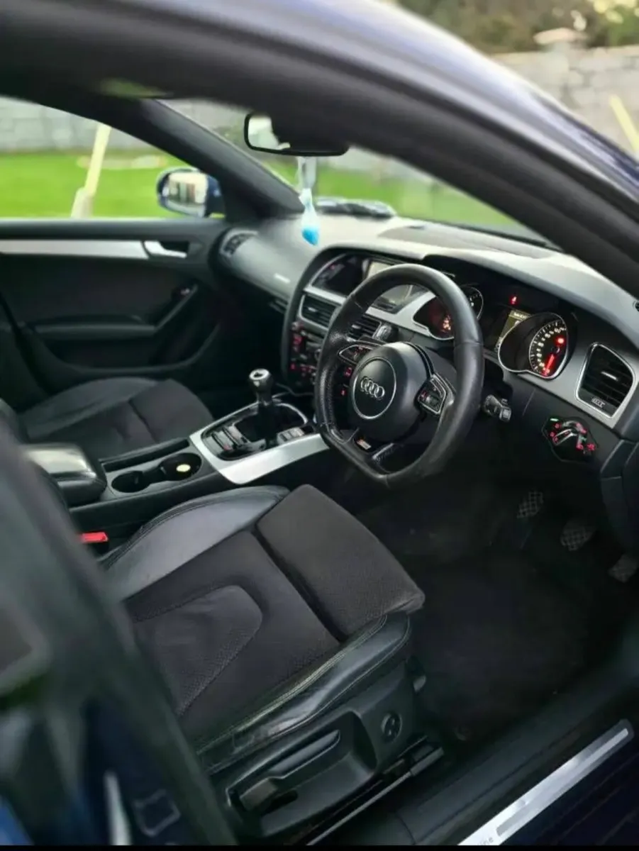 Audi A5 2012 - Image 1