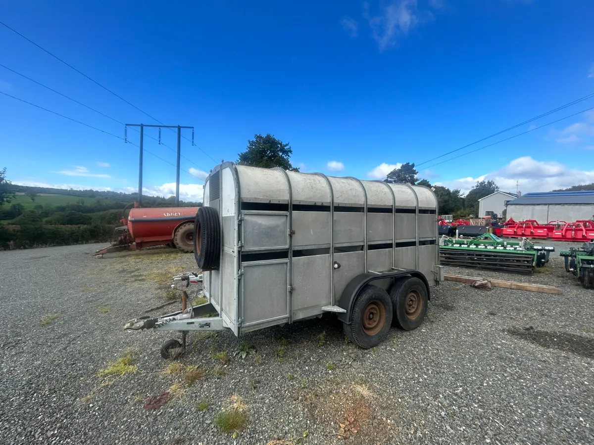 Nugent Cattle Trailer 12x6 - Image 1