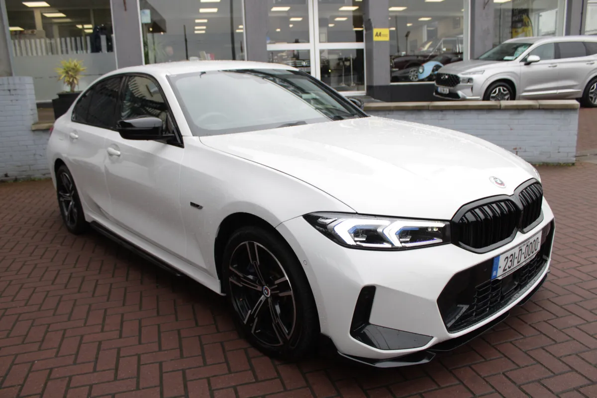 330E PLUG IN HYBRID M-SPORT PLUS PACK // HUGE SPEC - Image 2
