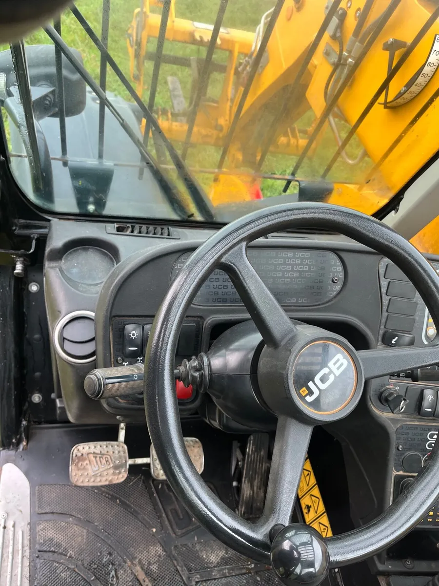 JCB teleporter - Image 3