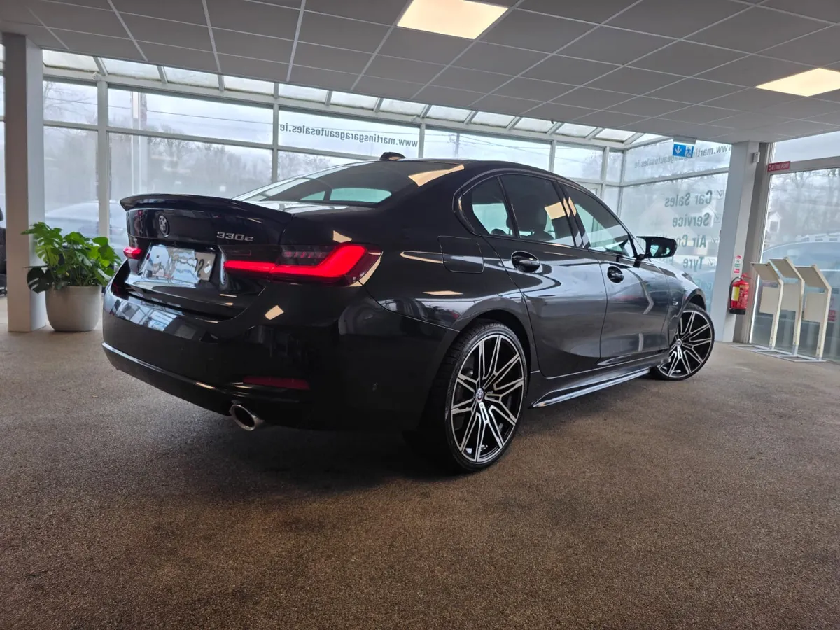 BMW 3-Series 2.0 S3SI Auto Petrol plug in 2023 - Image 3