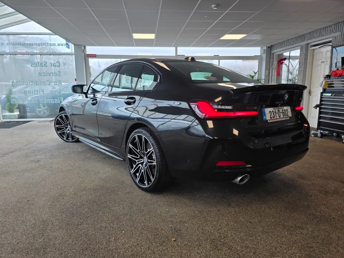 BMW 3-Series 2.0 S3SI Auto Petrol plug in 2023 - Image 4