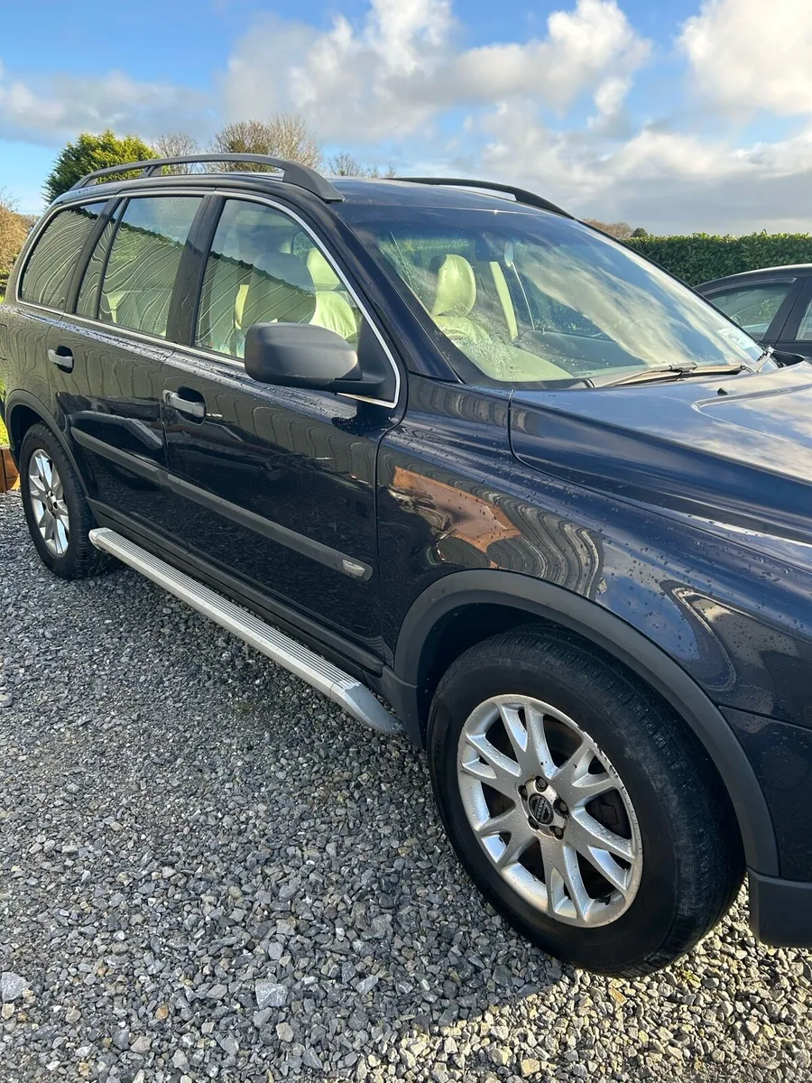 Volvo xc90 - Image 2
