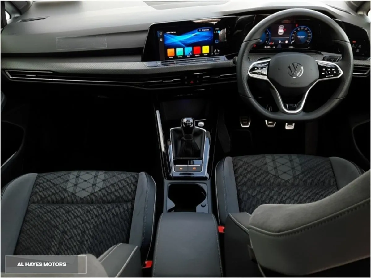 Volkswagen Golf **SPECIAL SPORT R-LINE**1.5 TSI 13 - Image 2