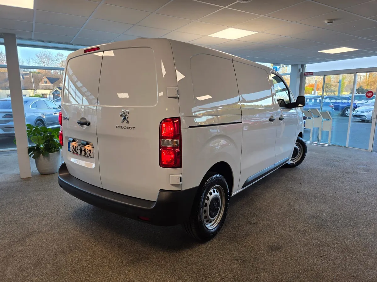 Peugeot Expert Professional 1.5 HD 2024 - Image 3
