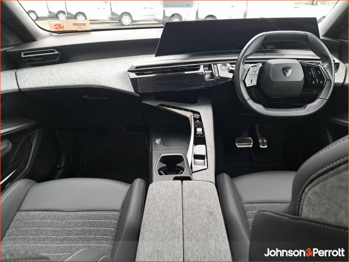 Peugeot 3008 1.2 MHEV 145bhp eDCS6 Allure - Image 4