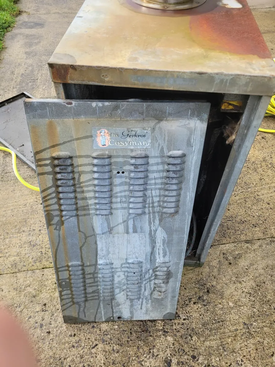 Oil boiler - Image 1