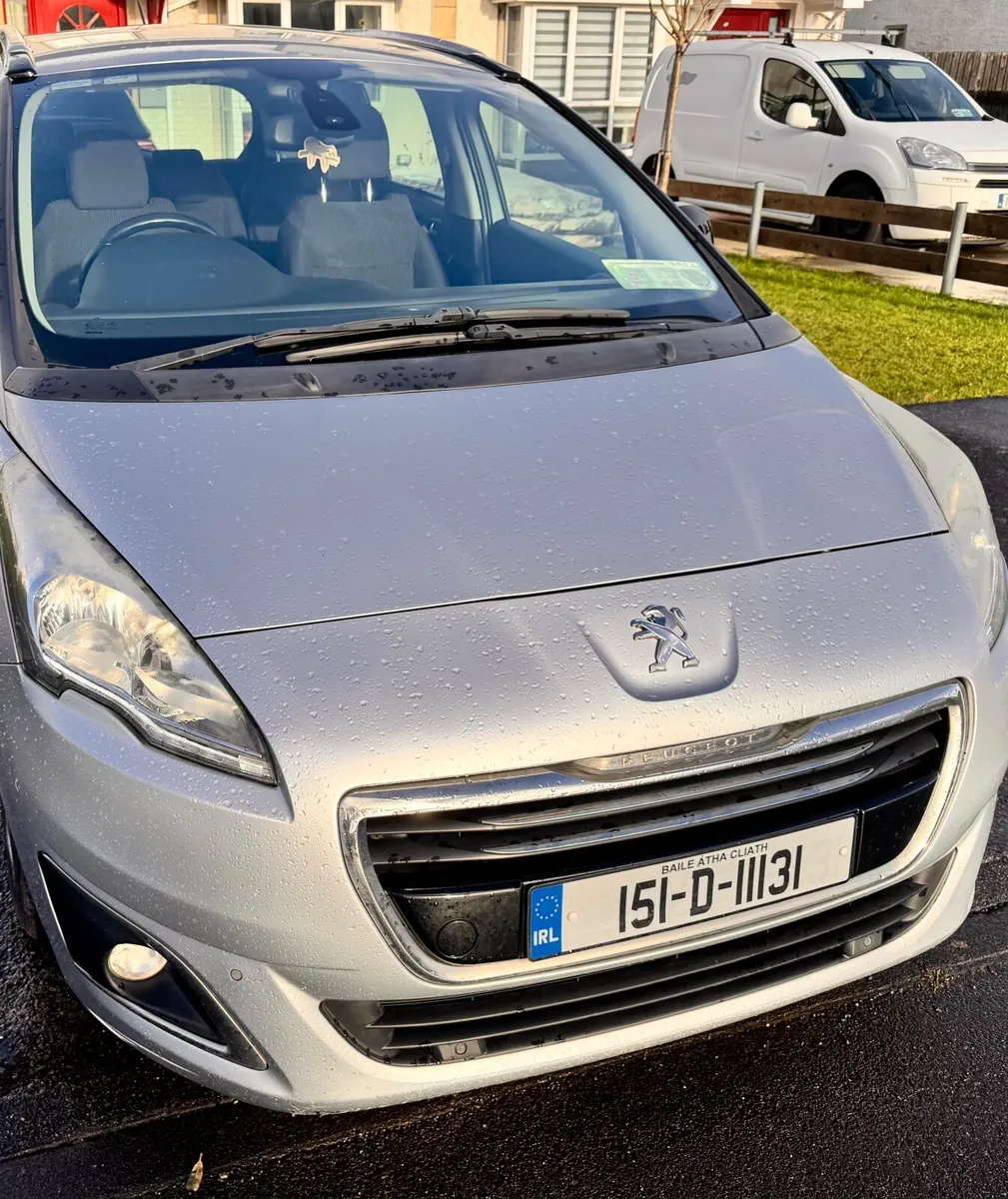 Peugeot 5008 2015 - Image 1