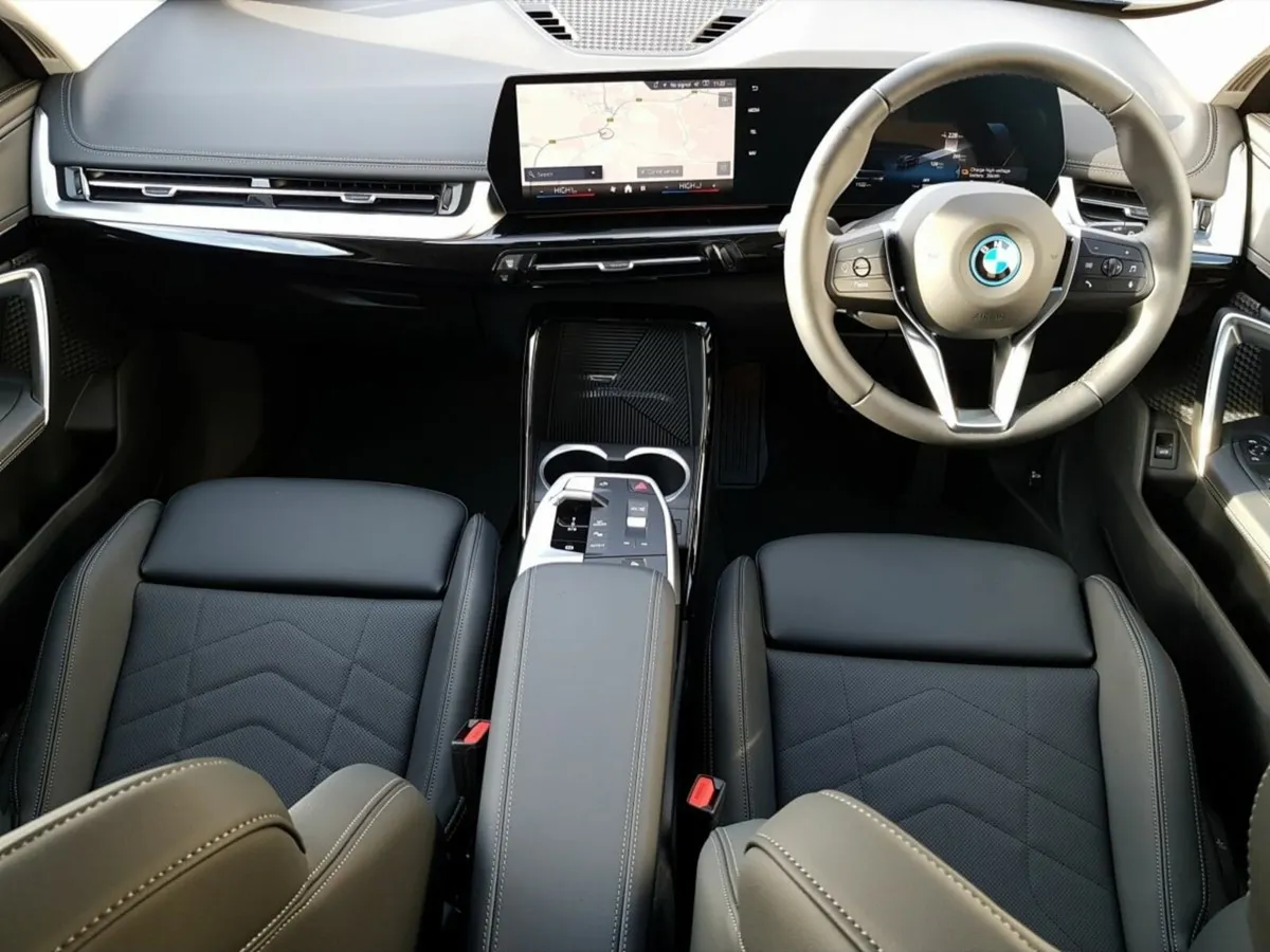 BMW iX1 iX1 eDrive20 xLine - Image 4
