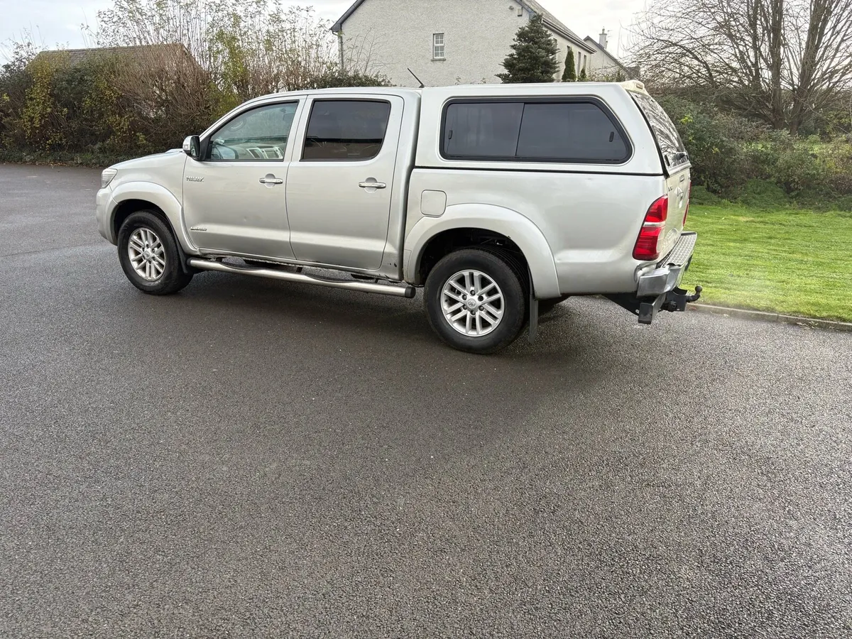 Toyota Hilux - Image 2