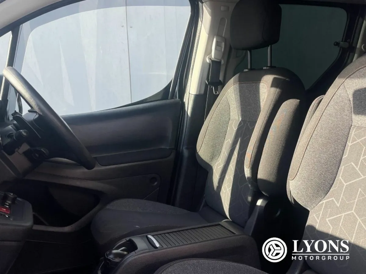 Peugeot Partner Tepee 1.6 BlueHDi 5 seater AUTO - Image 4
