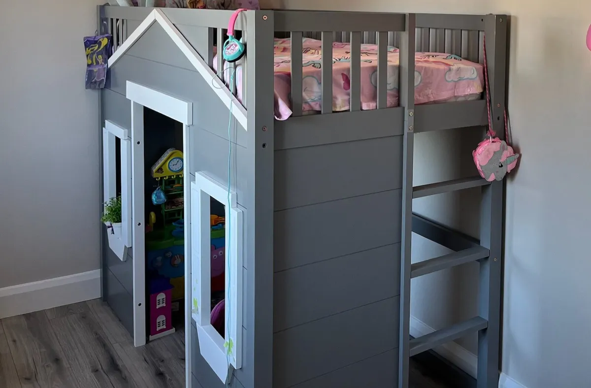 Bunk bed - Image 1