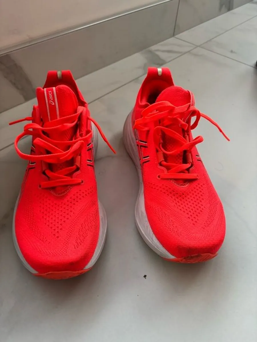 Great condition Asics Gel Nimbus running shoes - Image 1