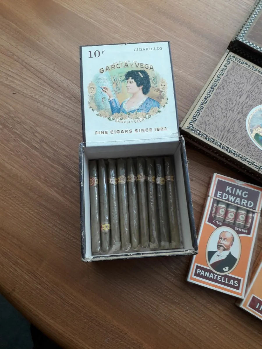 4 Boxes Of Old Cigars + 2 Small Packets - Image 2