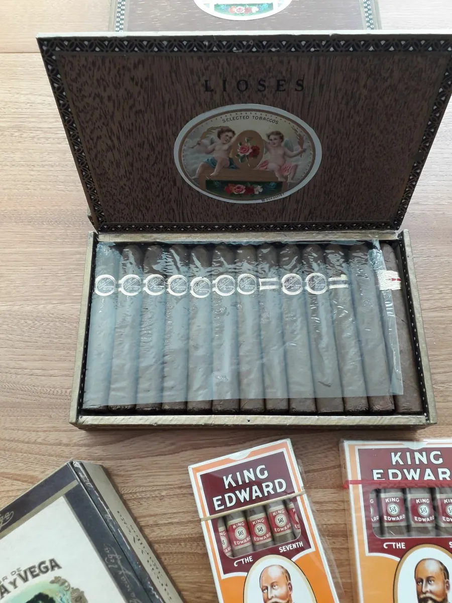 4 Boxes Of Old Cigars + 2 Small Packets - Image 3