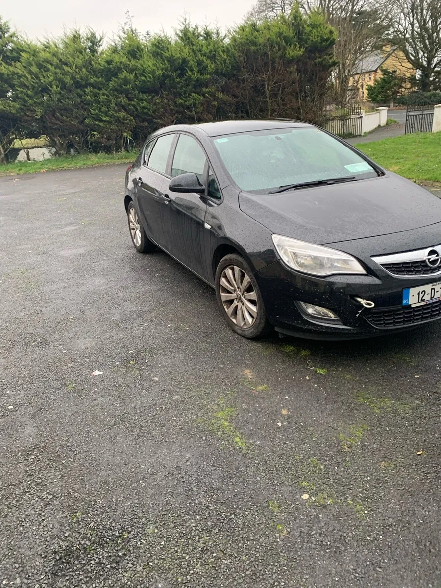 2012 Opel Astra 1.4 petrol Nct 3/26 - Image 1