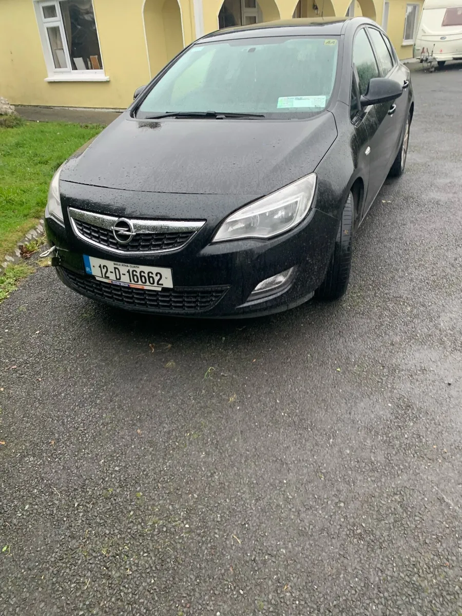 2012 Opel Astra 1.4 petrol Nct 3/26 - Image 3